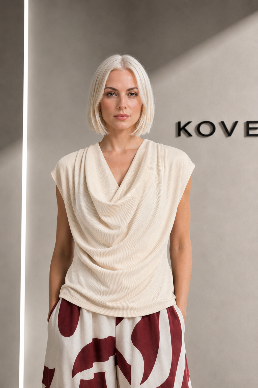 Top Cuello Drapeado KOVEN — Arena